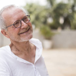 Morre Jean-Claude Bernardet, referência da crítica de cinema no Brasil, aos 88