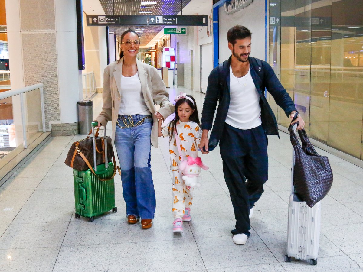 Sabrina Sato, Nicolas Prattes e Zoe (Foto: Paulo Tauil/Agência Brazil News)