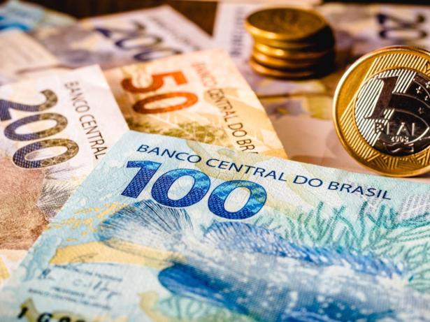 Governo revisa e diminui previsão do salário mínimo de 2026 para R$ 1.627