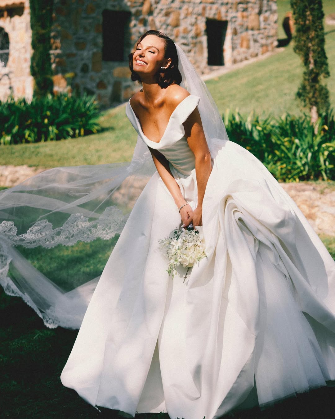 Isis Valverde pronta pra casar / Reprodução: Vogue Brasil