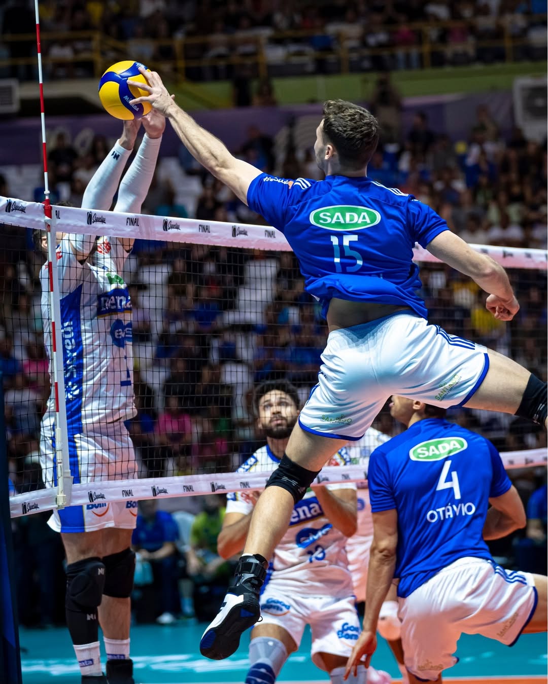 Cruzeiro se sagrou campeão da Superliga Masculina de Vôlei neste domingo / Reprodução