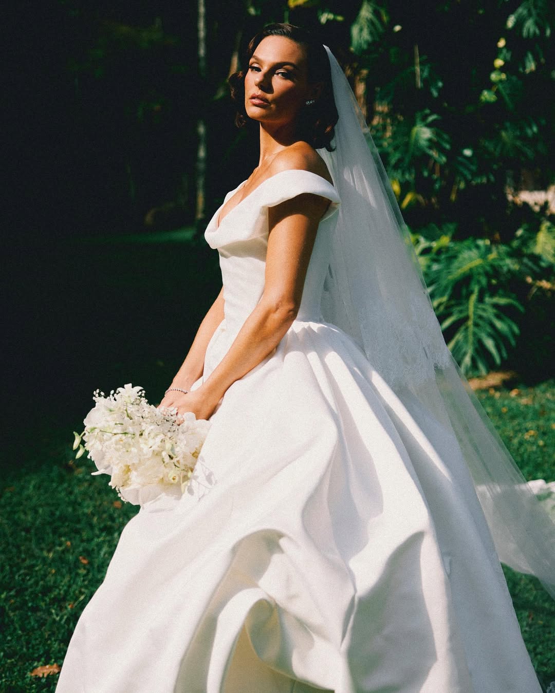 Isis Valverde pronta pra casar / Reprodução: Vogue Brasil