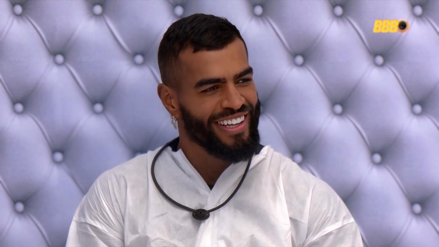 Rikardo Negro, que desistiu do Quarto Branco no "BBB26" é aposta da Record para "A Fazenda 18" / Foto: Reprodução @rikardonegro Rikardo Negro, que desistiu do Quarto Branco no "BBB26" é aposta da Record para "A Fazenda 18" / Foto: Reprodução @rikardonegro