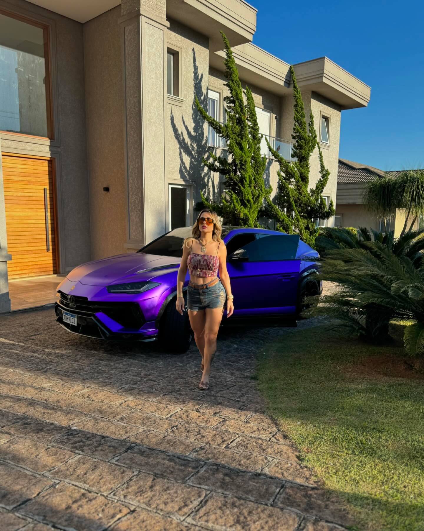 Lamborghini Urus avaliada em R$ 3 milhões vendida por Deolane e irmã é alvo de processo na Justiça após veículo ser apreendido / Foto: Reprodução Instagram @deolane Lamborghini Urus avaliada em R$ 3 milhões vendida por Deolane e irmã é alvo de processo na Justiça após veículo ser apreendido / Foto: Reprodução Instagram @deolane