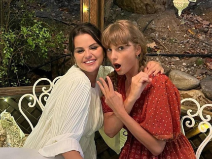 Selena Gomez revela como términos com os Jonas Brothers selaram amizade com Taylor Swift