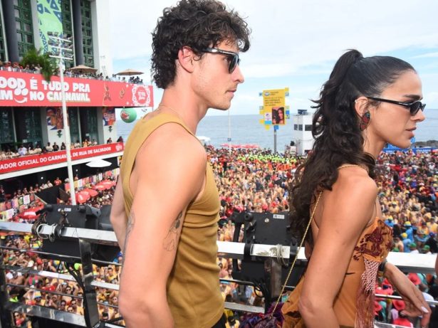 Apaixonados? Leitura labial aponta declaração de Bruna Marquezine para Shawn Mendes