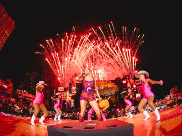 Sinônimo de sucesso! AgroPlay Verão Festival reúne 350 mil no Carnaval Sertanejo em BC