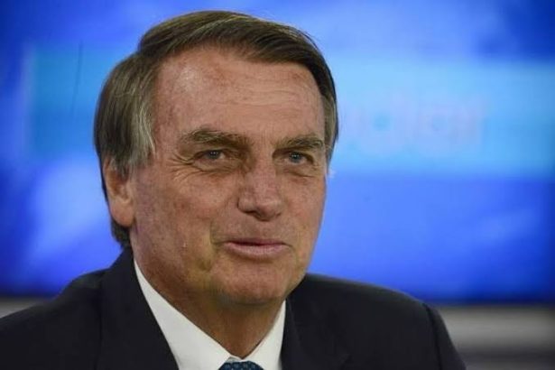 Bolsonaro pede ao STF autorização para passar por cirurgia urgente