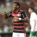 Clima de término: Plata apaga posts do Flamengo e deixa de seguir o clube. Saiba mais!