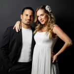 Grávidos do 1º filho, Ítalo Ferreira e Sofia Larocca se casam em cerimônia íntima