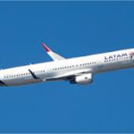 Passageira acusa LATAM de descaso após cancelamento de voo por ciclone em SP