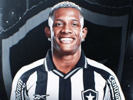 Botafogo anuncia volante Danilo com contrato válido até 2029