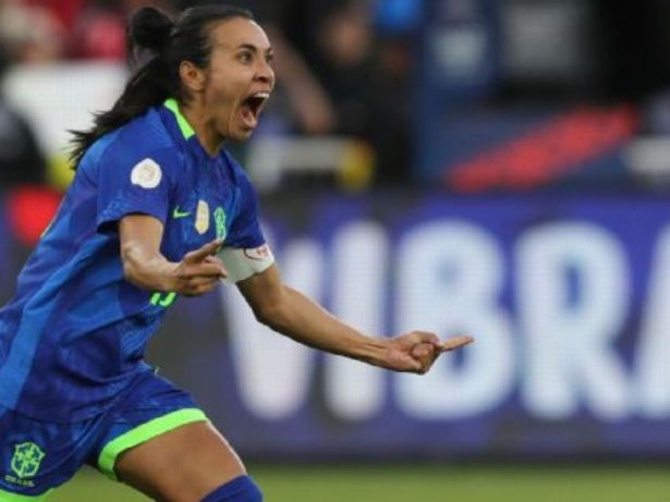 FIFA torna obrigatória presença de mulheres nas comissões técnicas do futebol feminino