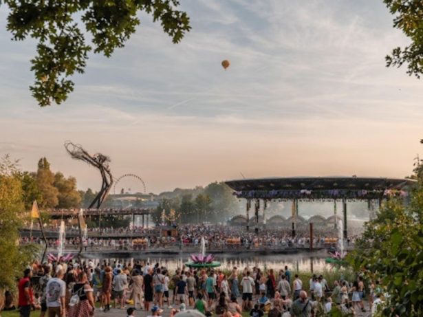 Tomorrowland Brasil 2025: Palcos inéditos, gastronomia e soluções de acessibilidade