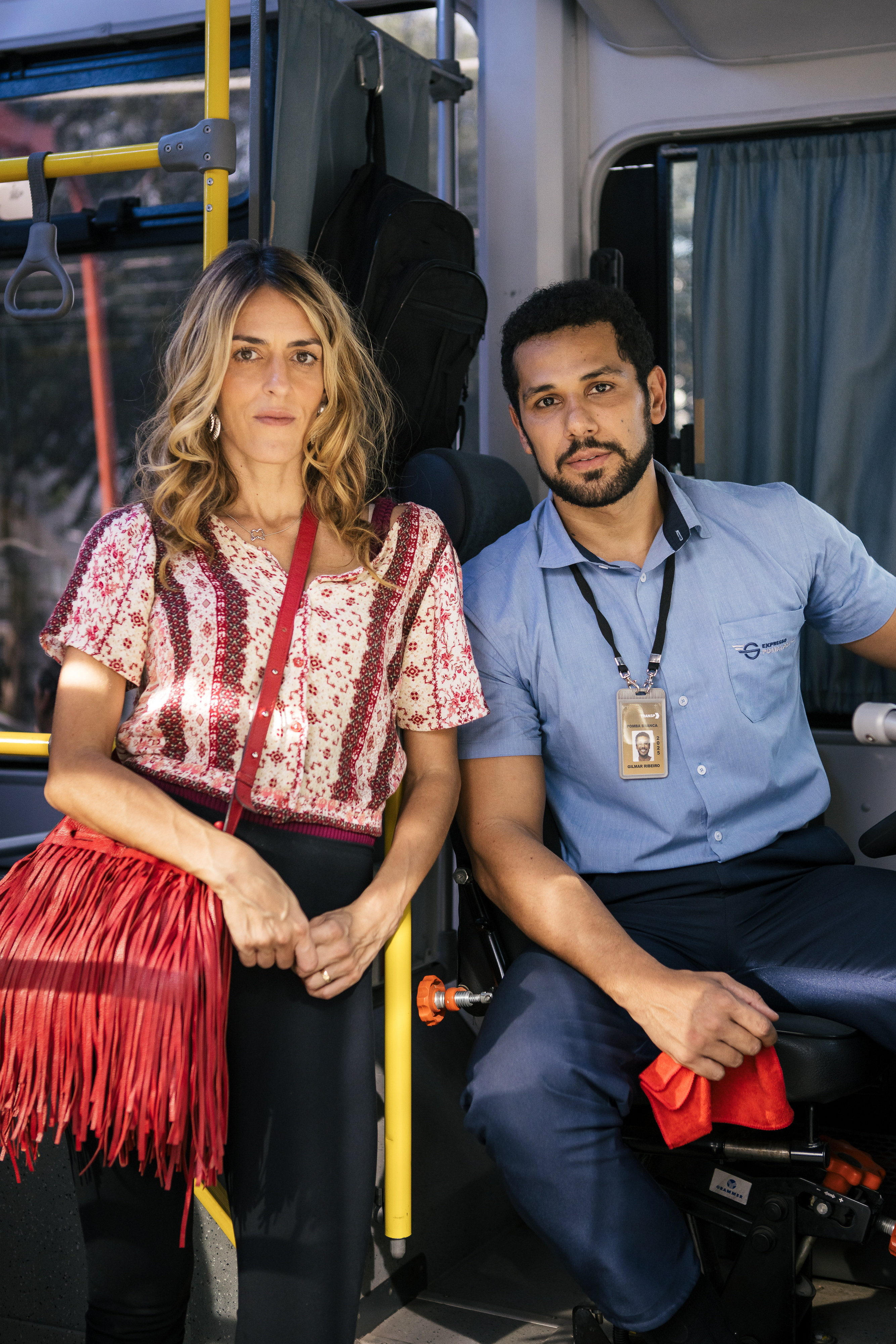 Kátia (Luciana Paes) e Gilmar (Amaury Lorenzo) em ‘Três Graças’ / Globo/ Fabiano Battaglin