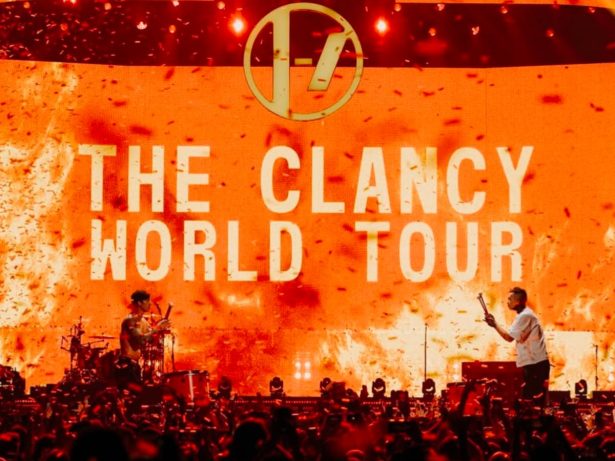 Com show “raiz”, Twenty One Pilots se joga no público em 1ª turnê solo no Brasil