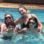 Simony aproveita fim de ano em resort com família e fala de tratamento com imunoterapia