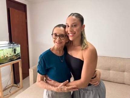 Uma nova mulher! Conheça a casa de Renata com a mãe antes de ganhar o “BBB25”