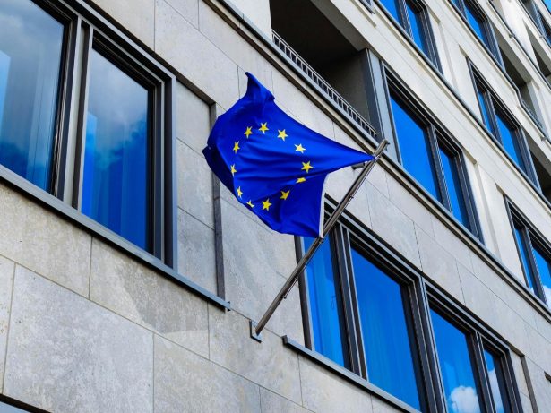 Europa cede e acordo com Mercosul avança após 25 anos de conflito