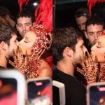 Sabrina Sato e Nicolas Prattes dão beijão ao chegar no Desfile das Campeãs