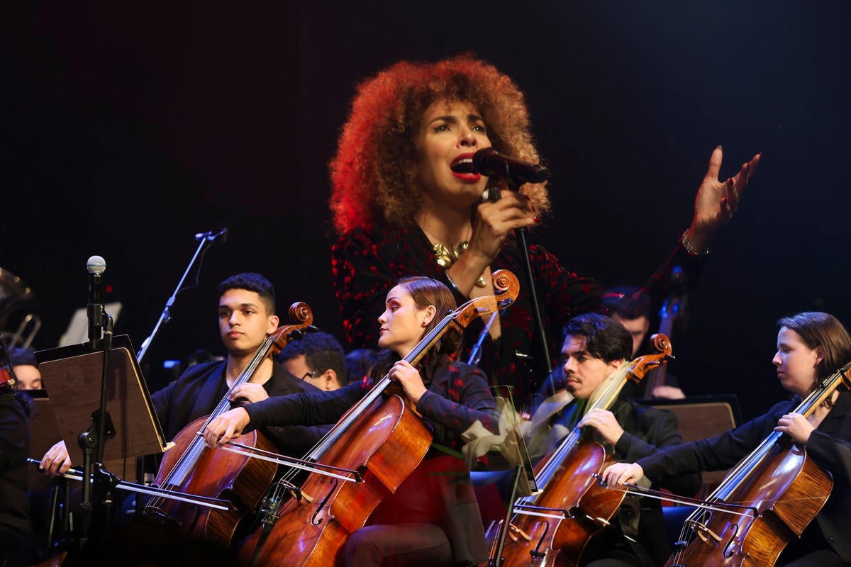 Vanessa da Mata e Orquestra Heliópolis unem o popular ao erudito em espetáculo no Teatro Bradesco / Foto: Bianca Tatamiya