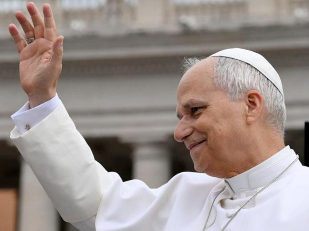 Vaticano publica documento que condena “cura gay” e debate inclusão LGBTQIAPN+