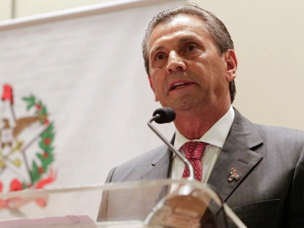 Vereador do PT protocola pedido de impeachment contra governador Jorginho Mello em SC
