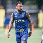 Neymar desabafa em live e diz ser criticado injustamente: “Não estão no meu dia a dia”
