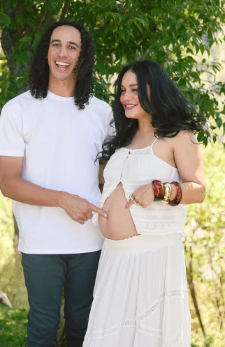 Reprodução / Instagram (@vanessahudgens)