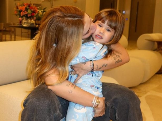 De volta ao Brasil, Virginia celebra aniversário de Maria Alice: “Amor mais verdadeiro”