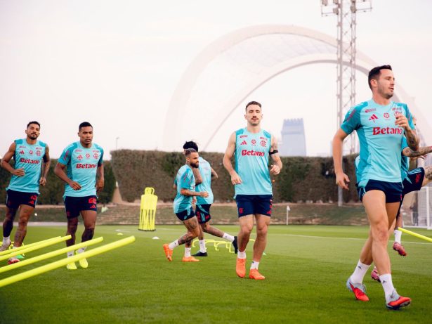 Flamengo fecha preparação em Doha para estreia na Copa Intercontinental