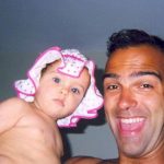 Filha de Tadeu Schmidt presta homenagem ao pai após morte de Oscar Schmidt