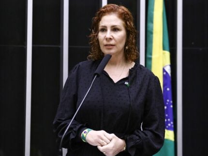 Zambelli votou em sessões da Câmara mesmo após alegarr afastamento médico