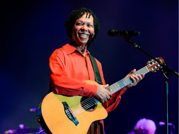 Djavan anuncia turnê comemorativa de 50 anos de carreira; saiba tudo