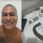 Ex de Jojo Todynho ganha camisa autografada de Vini Jr. em meio a rumores de affair com mãe de jogador