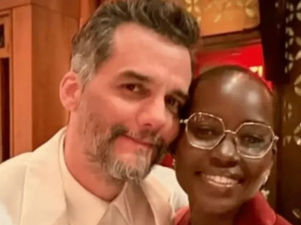 Wagner Moura recebe prêmio de Melhor Ator em NY e vira até drink especial