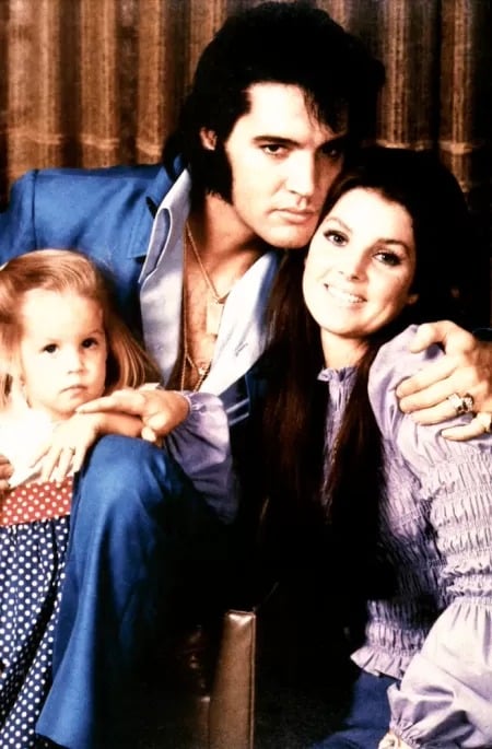 Elvis Presley, a esposa Priscilla e a filha Lisa Marie (Foto: Reprodução / Instagram)