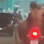 Cavalo é transportado em moto no Rio de Janeiro e vídeo viraliza