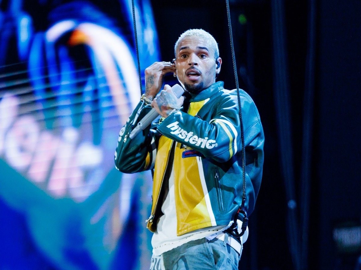 Chris Brown voa no meio do público do Allianz Parque / Clayton Felizardo / Brazilnews