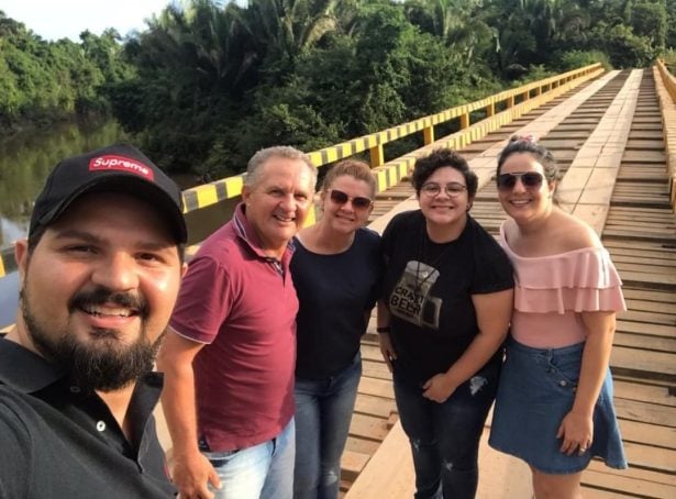 Jornalista que perdeu pai e mãe na ponte que desabou conta o impacto na família