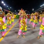 Calma, torcedor: entenda por que a Colorado do Brás chegou descalça para o desfile