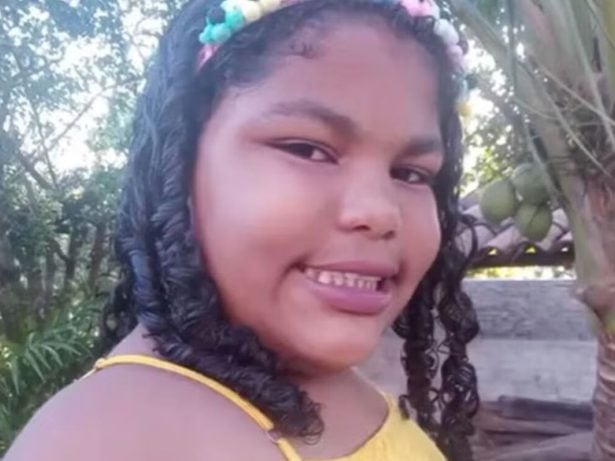 Menina de 11 anos morre após inalar desodorante em suposto desafio da internet