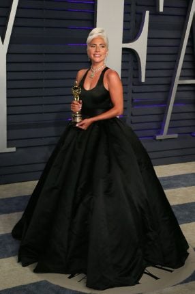 Antes de Lady Gaga dominar Copacabana, relembramos 10 looks que marcaram sua carreira 6 WhatsApp Image 2025 05 02 at 15.01.18