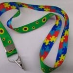 Girassol e quebra-cabeça: conheça os cordões que identificam deficiências ocultas