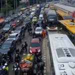 Todas as pistas da Avenida Brasil estão fechadas