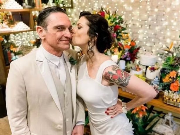 Após 10 anos juntos, Paulo Miklos anuncia fim de casamento com Renata Galvão