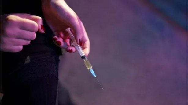 Cerca de 12 pessoas são presas na França suspeitas de ataques com seringas