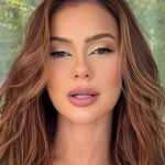Mirela Janis acusa mulher de seu convívio de traição e “roubo milionário”: “Considerava mãe”