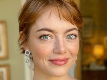 Emma Stone revela que queimou e raspou os cabelos para cena de novo filme