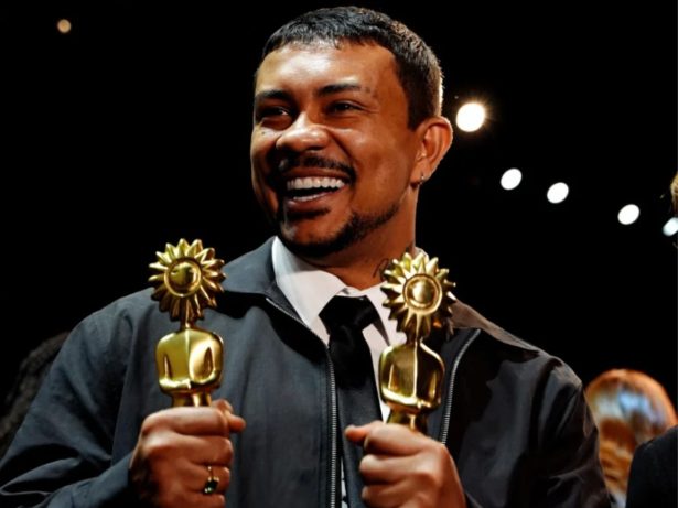 Xamã vence prêmio de Melhor Ator Coadjuvante no Festival de Gramado